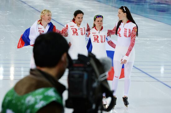 2014 Winter Olympics. Speed skating. Women. Team pursuit. Finals