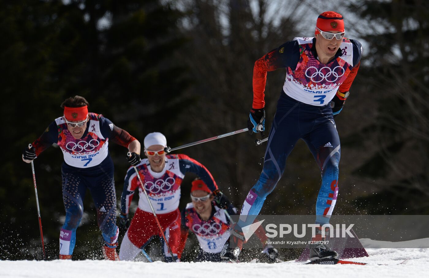 2014 Winter Olympics. Cross-country skiing. Men. Mass start race