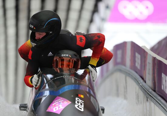 2014 Winter Olympics. Bobsleigh. Four man. Day Two