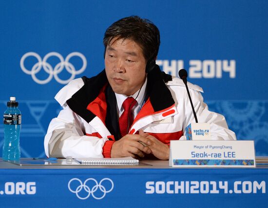 News conference of organizing committee of 2018 Olympic Winter Games in Pyeongchang