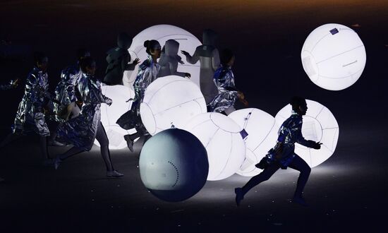 2014 Winter Olympics. Closing ceremony