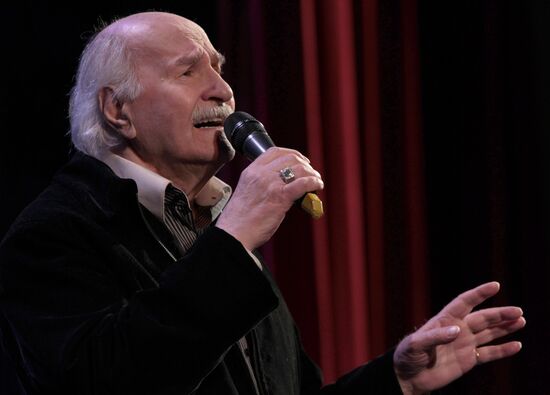 Vladimir Zeldin performs in St. Petersburg