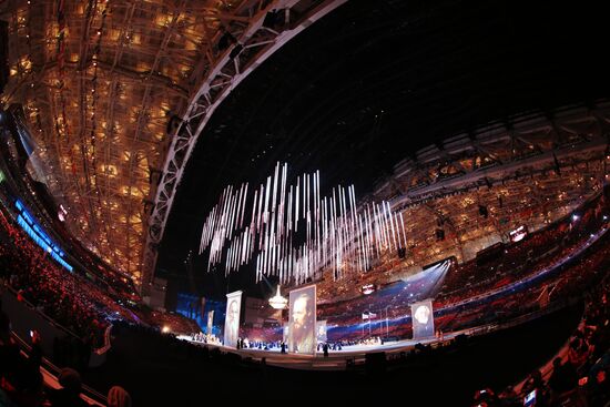 2014 Winter Olympics. Closing ceremony