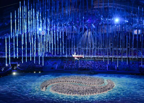 2014 Winter Olympics. Closing ceremony