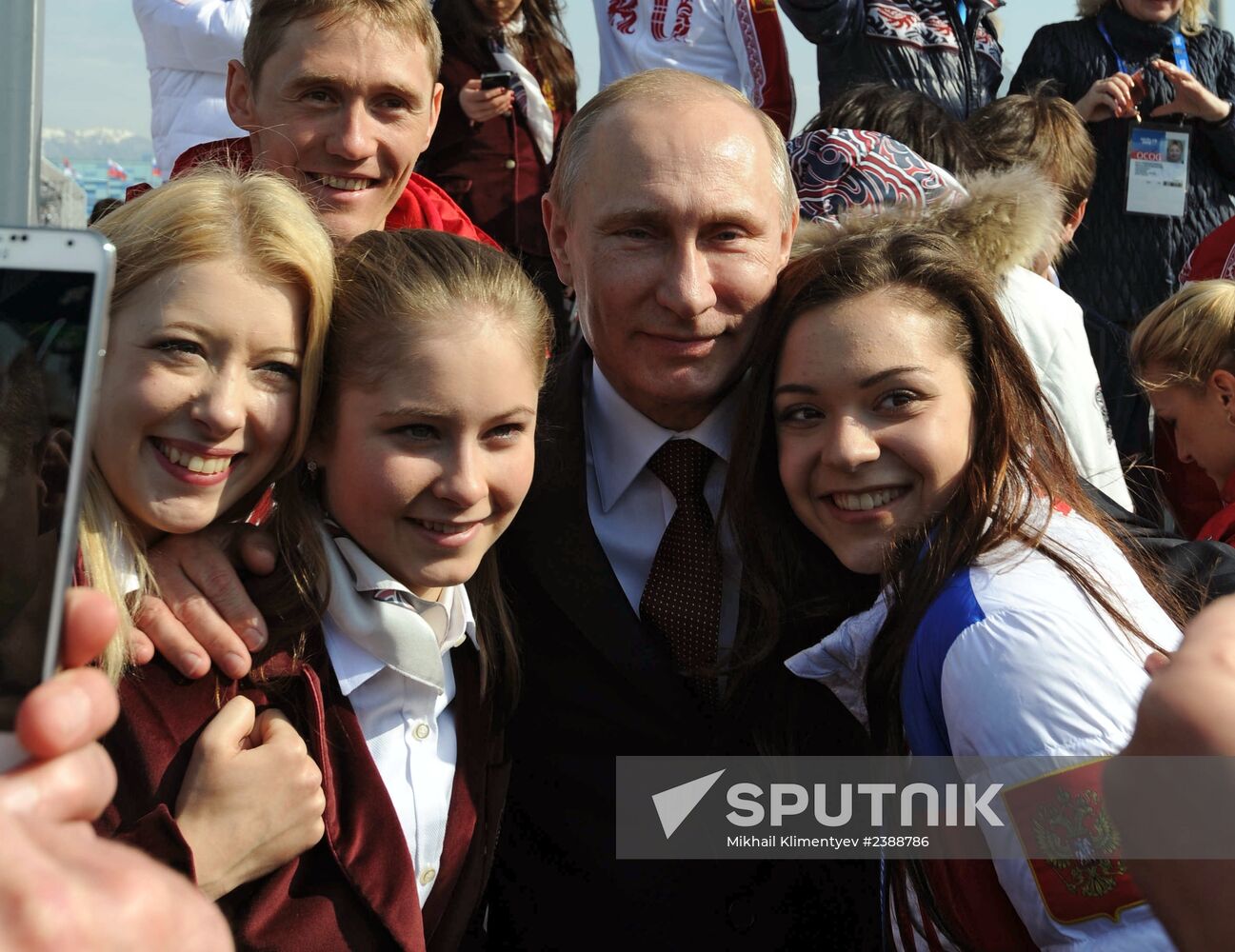 Vladimir Putin takes part in foundation of Alley of Winners at Sochi Olympic Park