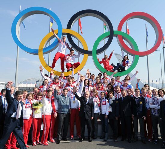 Vladimir Putin takes part in foundation of Alley of Winners at Sochi Olympic Park