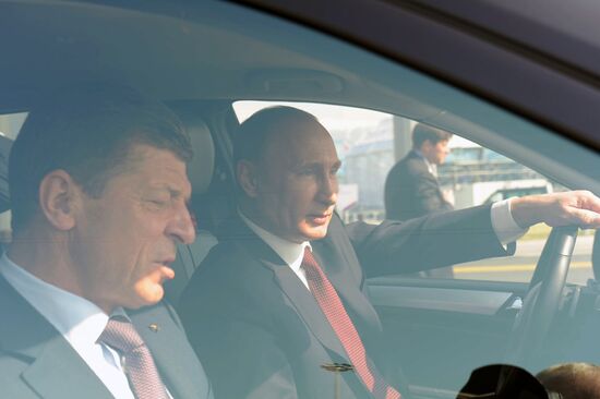 Vladimir Putin takes part in foundation of Alley of Winners at Sochi Olympic Park