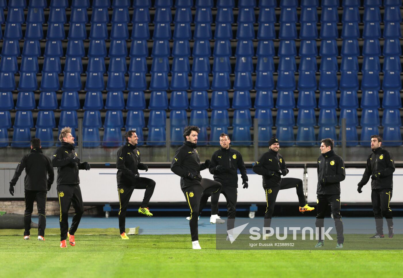 Football. Borussia Dortmund team training