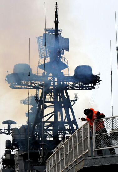 Vladivostok welcomes Pacific Fleet squadron