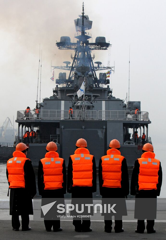 Vladivostok welcomes Pacific Fleet squadron