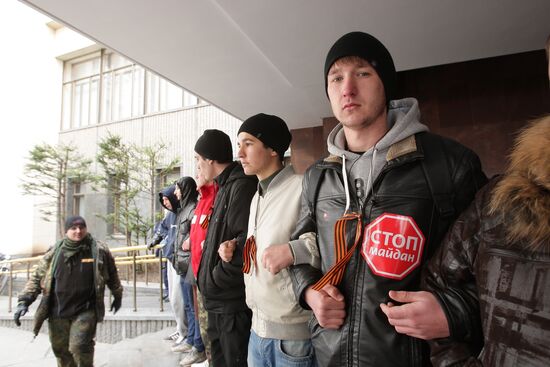 Rally in front of Crimea's Supreme Council