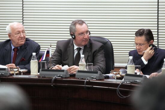 Dmitry Rogozin visits India