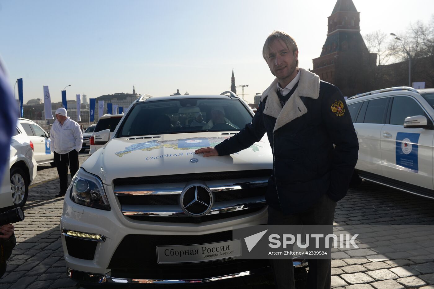 Sochi Olympics medalists awarded automobiles