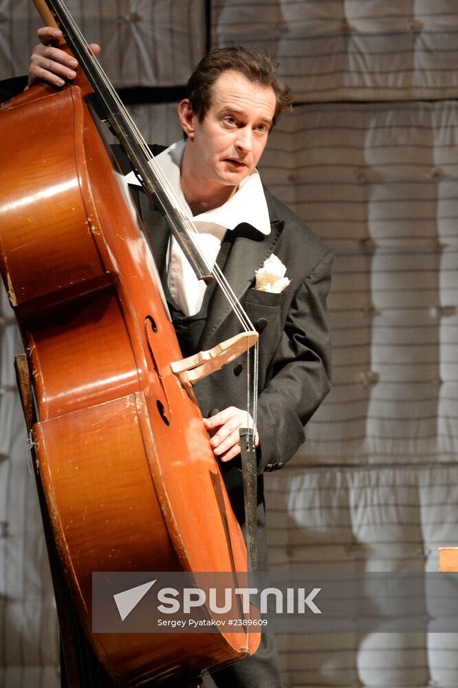 Moscow Chekhov Art Theater presents "The Contrabass" show