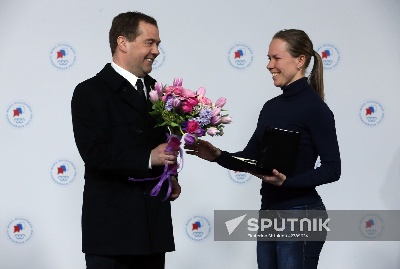 Dmitry Medvedev congratulates Sochi Olympic prize-winners