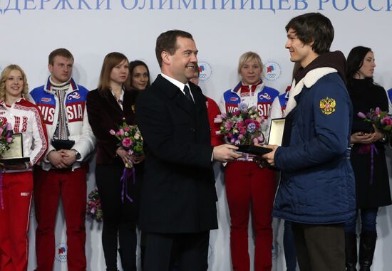 Dmitry Medvedev congratulates Sochi Olympic prize-winners