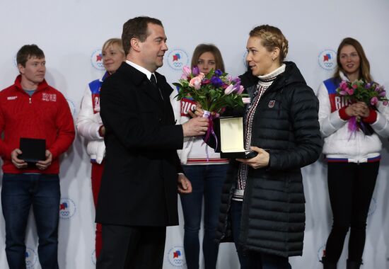 Dmitry Medvedev congratulates Sochi Olympic prize-winners