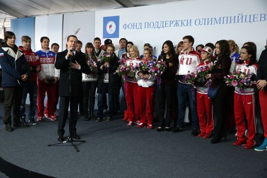 Dmitry Medvedev congratulates Sochi Olympic prize-winners