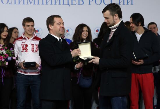 Dmitry Medvedev congratulates Sochi Olympic prize-winners