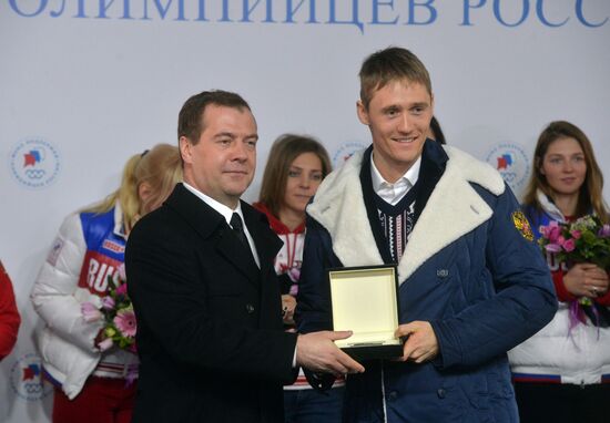 Dmitry Medvedev congratulates Sochi Olympic prize-winners