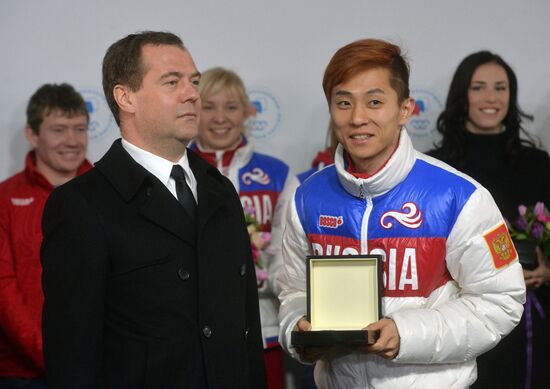 Dmitry Medvedev congratulates Sochi Olympic prize-winners