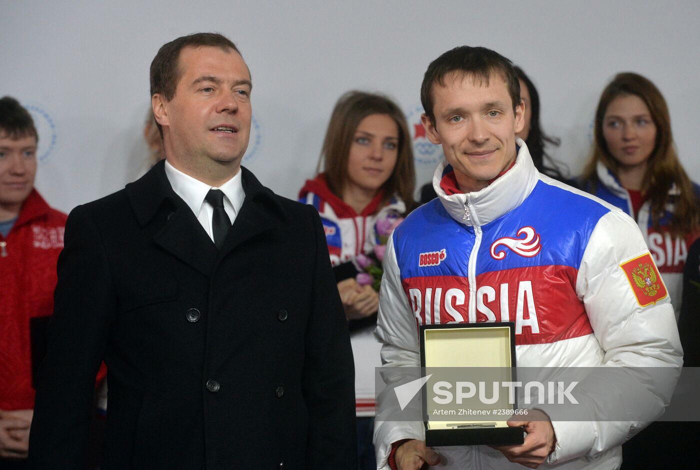 Dmitry Medvedev congratulates Sochi Olympic prize-winners