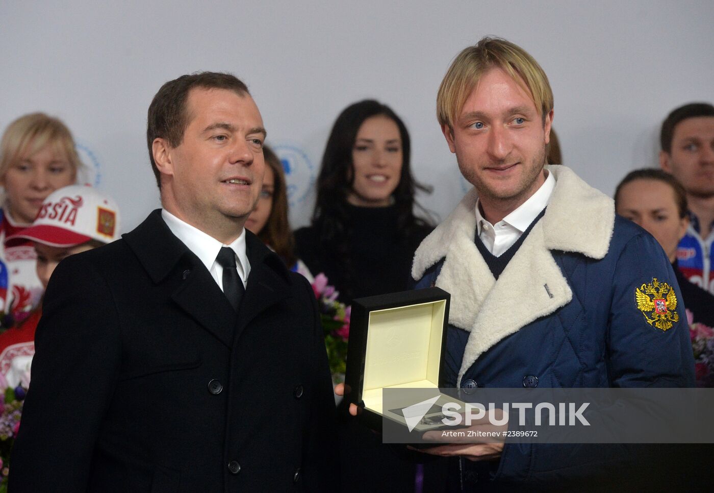 Dmitry Medvedev congratulates Sochi Olympic prize-winners