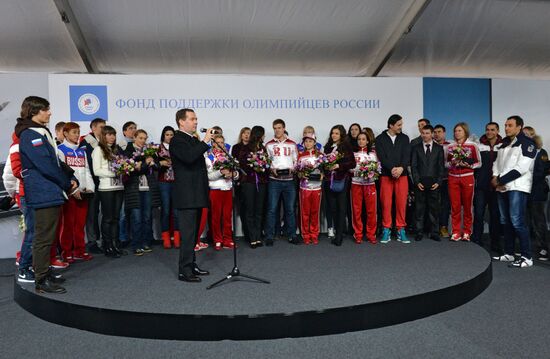 Dmitry Medvedev congratulates Sochi Olympic prize-winners