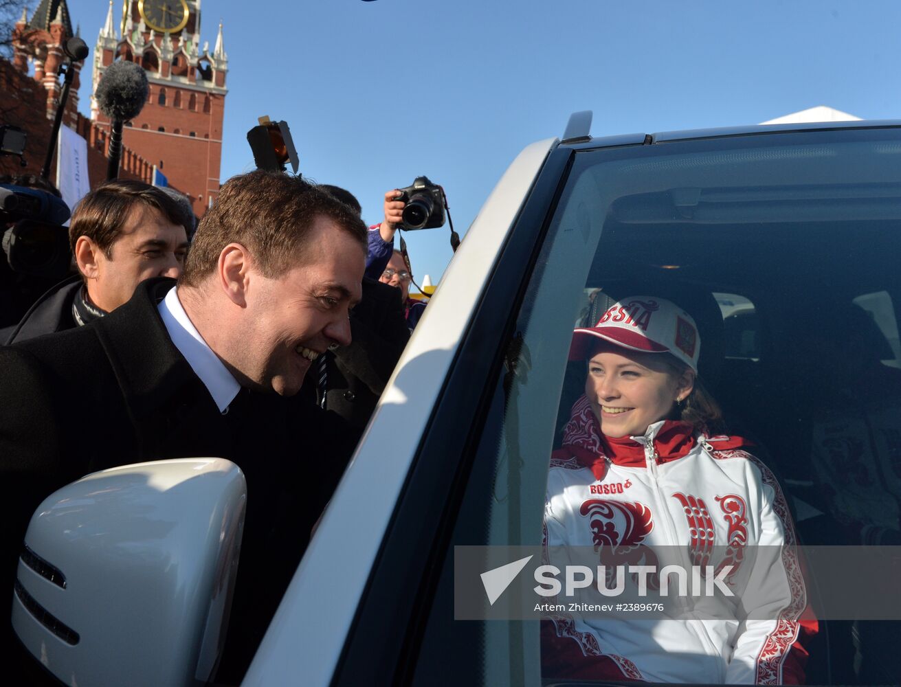 Dmitry Medvedev congratulates Sochi Olympic prize-winners