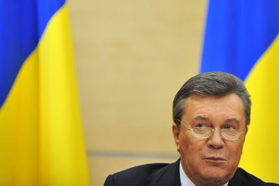 Viktor Yanukovych at news conference in Rostov-on-Don