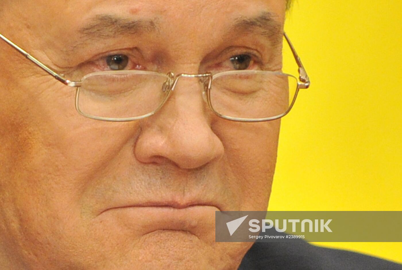 Viktor Yanukovych at news conference in Rostov-on-Don