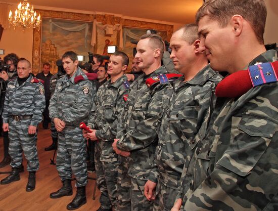 Nine Berkut soldiers get Russian passports in Crimea