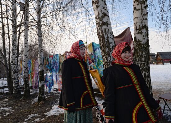 Seeing off Maslenitsa in Suzdal