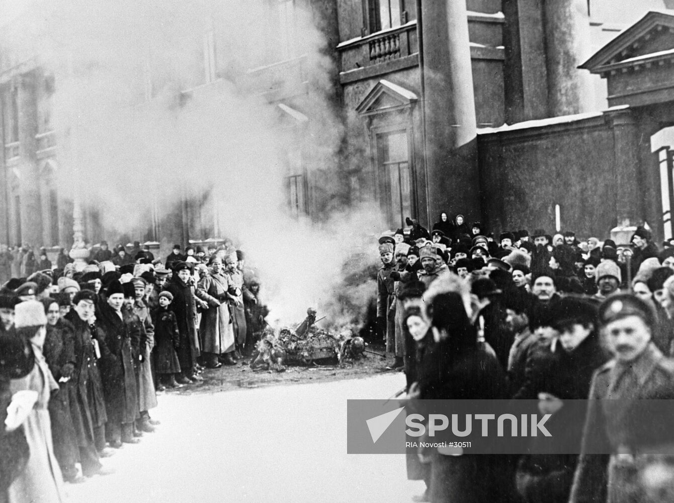 BURNING EMBLEM SYMBOL ANICHKOV PALACE REVOLUTION 