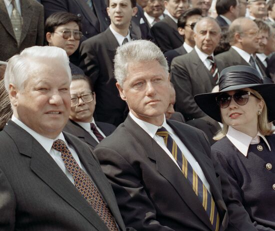 YELTSIN CLINTON WIFE VICTORY DAY MOSCOW