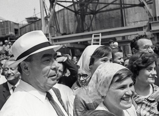 BREZHNEV VISIT NUREK HYDROELECTRIC POWER PLANT