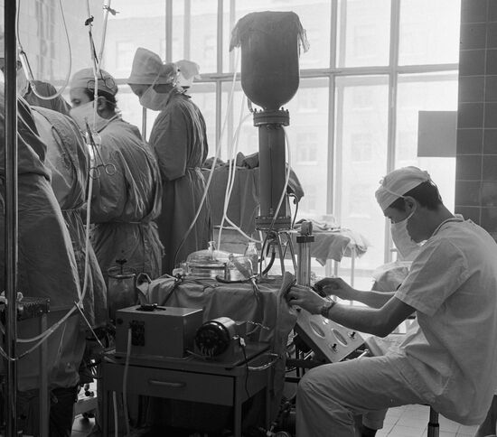 DOCTORS OPERATING ROOM SYSTEM