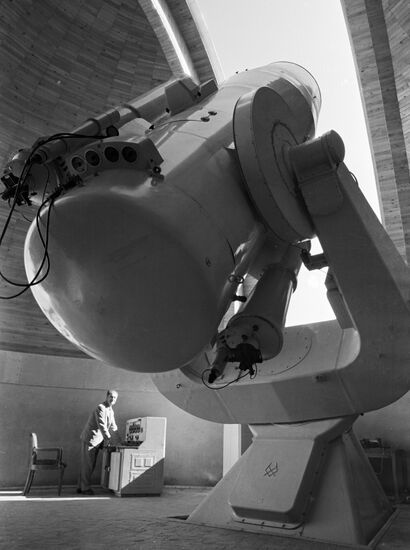 TELESCOPE 