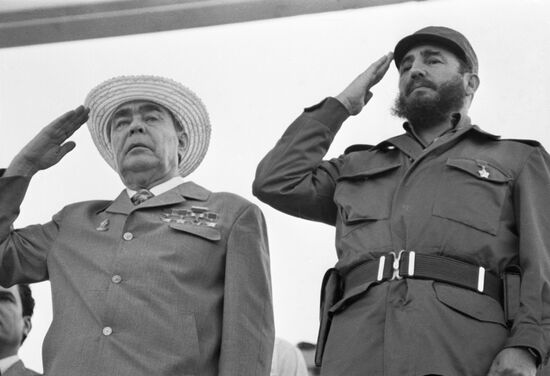 BREZHNEV CASTRO MEETING CUBAN-SOVIET FRIENDSHIP