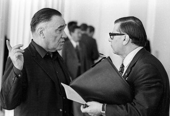 YAKOVLEV CHAKOVSKY CONVERSATION