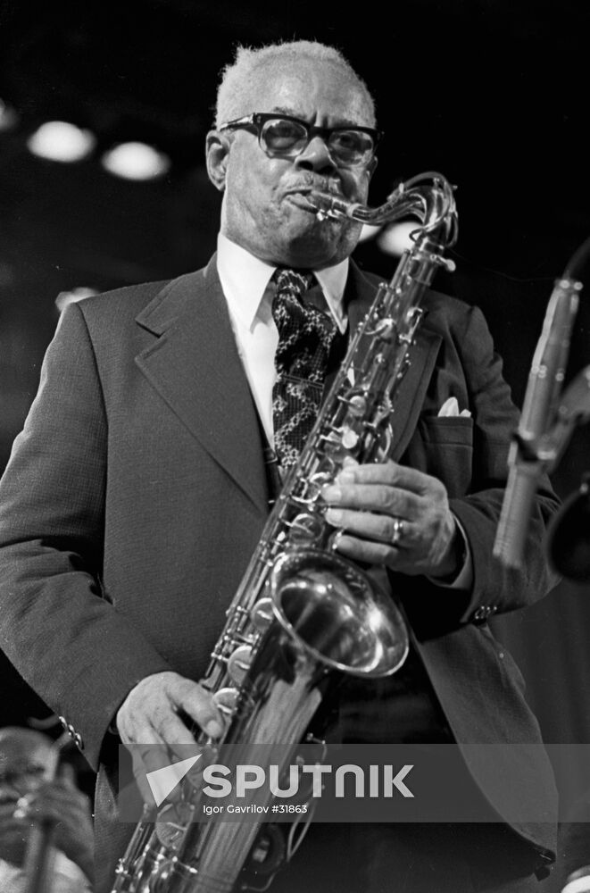 MUSIC JAZZ SAXOPHONE CONCERT 