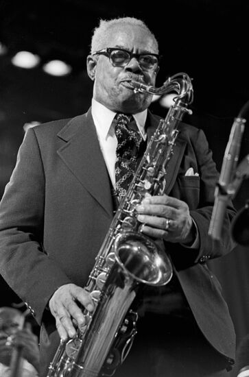 MUSIC JAZZ SAXOPHONE CONCERT 