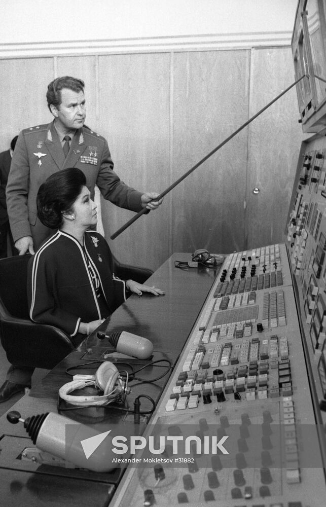 Imelda Marcos in Cosmonauts Training Center