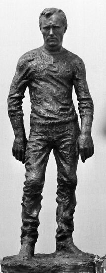 STATUE "VASSILY SHUKSHIN" KLYKOV