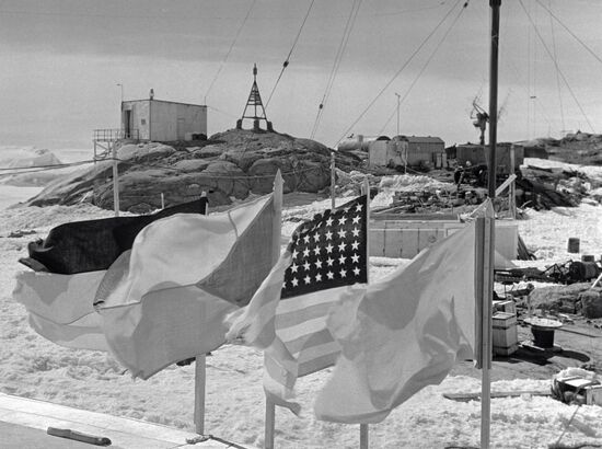 ANTARCTIC ZONE FLAGS RESEARCHERS