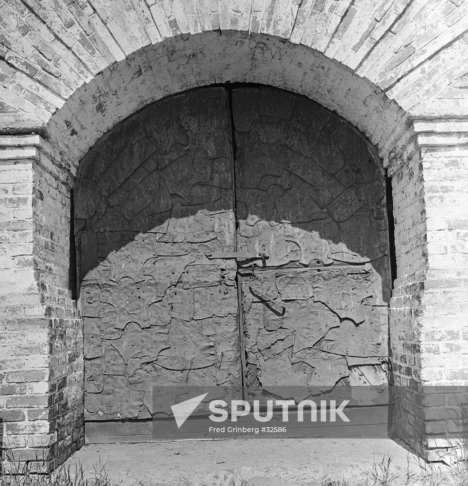 FORTRESS PRIOZERSKAYA GATE SWEDISH ARMOR