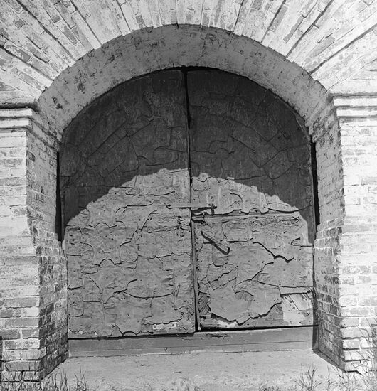 FORTRESS PRIOZERSKAYA GATE SWEDISH ARMOR 