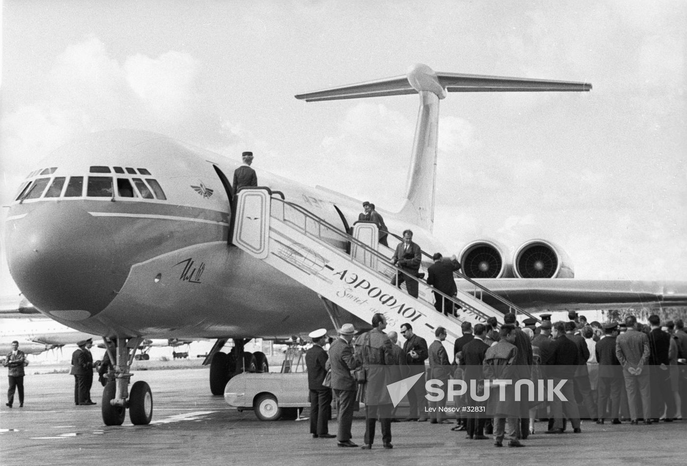 PLANE BOARDING SHEREMETIEVO 
