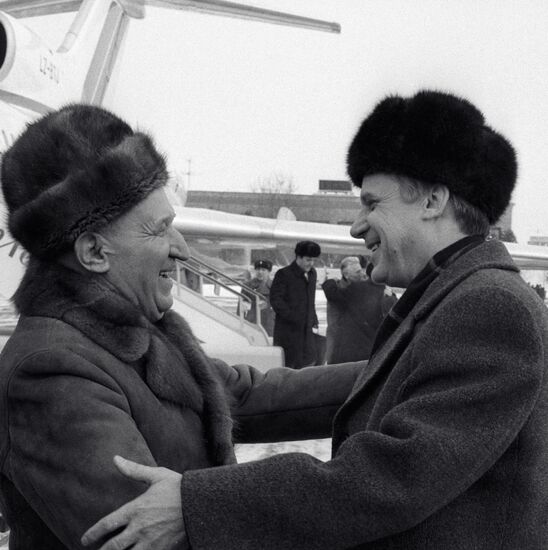 RYZHKOV ZHIVKOV