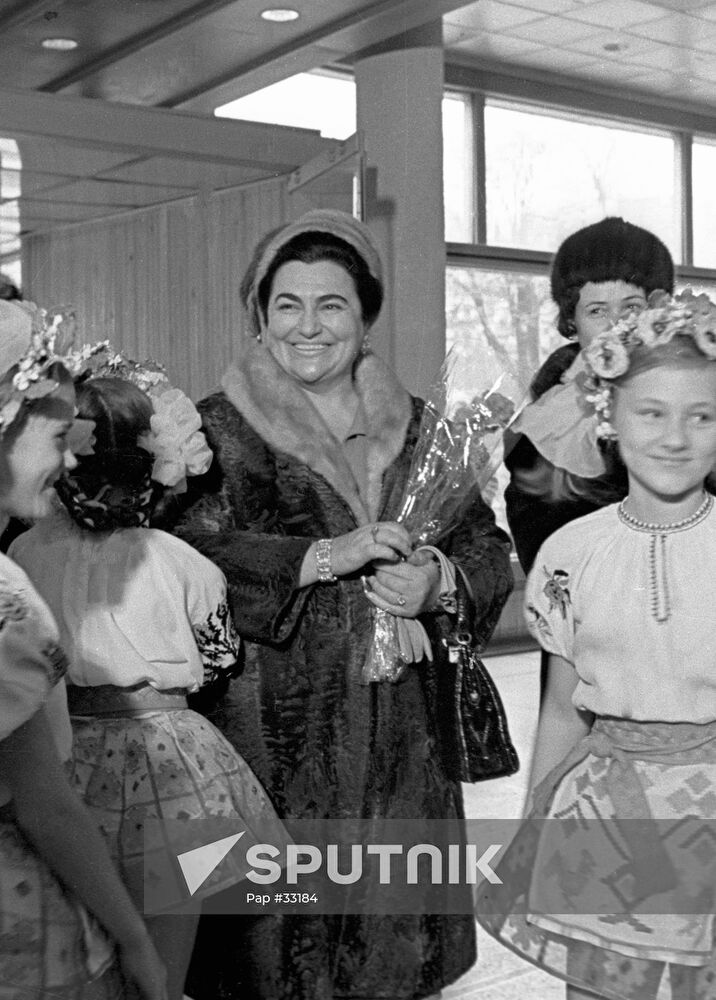 BROZ TITO SPOUSE KIEV PIONEERS